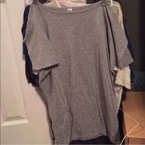 Vs xs off shoulder shirt