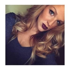 Meet your Posher, Alicia