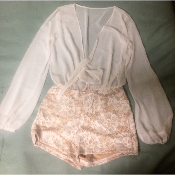 NWWOT Beautiful Chiffon and Lace romper