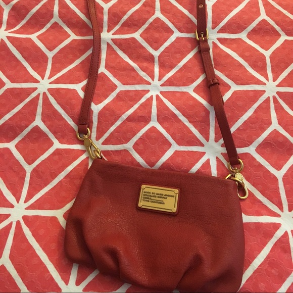 Marc Jacobs burnt red crossbody purse