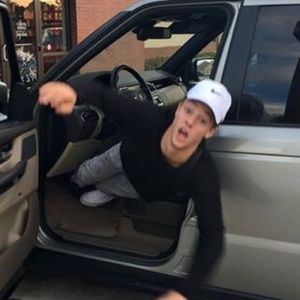 Meet your Posher, Rea