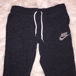 NIKE cropped joggers
