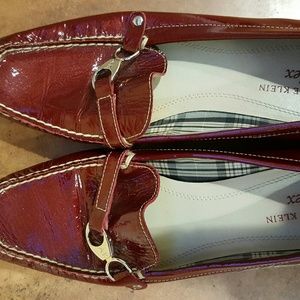 Red Ak Anne Klein iflex