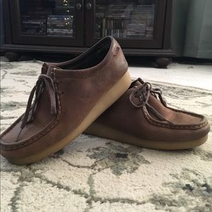 Authentic clarks- wallabees