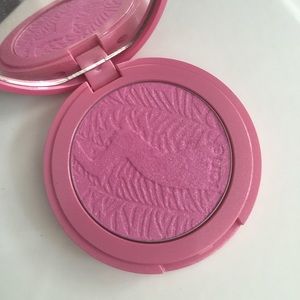 Tarte Amazonian clay blush
