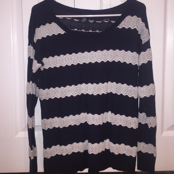 Sweater - Picture 1 of 2