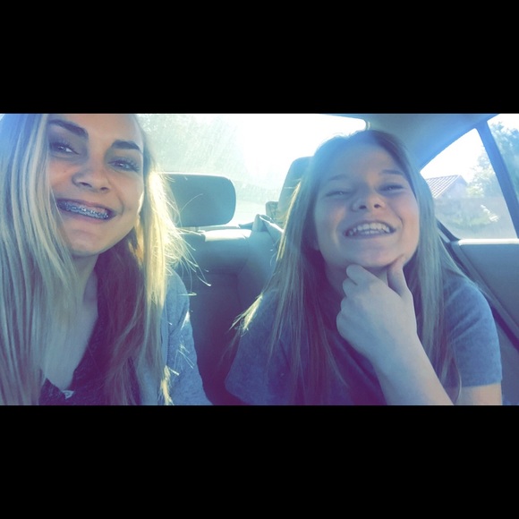 Meet your Posher, Isabella - Picture 1 of 1