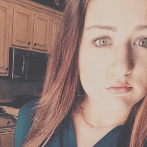 Meet your Posher, Andie