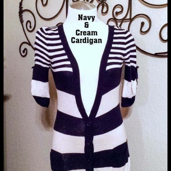 Pink Rose Sweaters - 💥5/$25 Item💥 Navy & Cream Cardigan