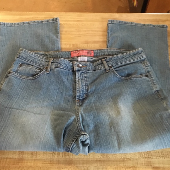 Mossimo capris