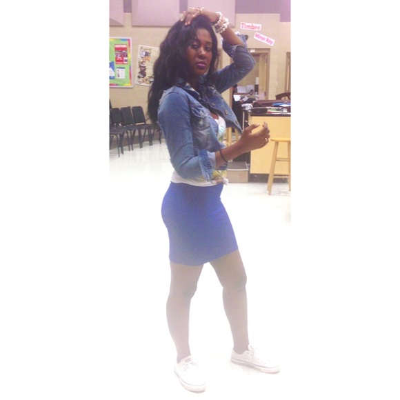 Meet your Posher, Adajia - Picture 1 of 1