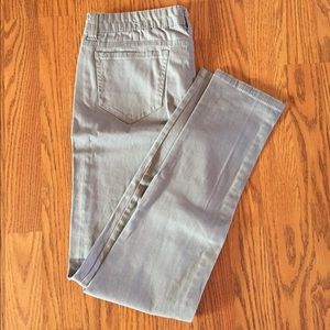 Rue 21 size 7 gray skinny jeans