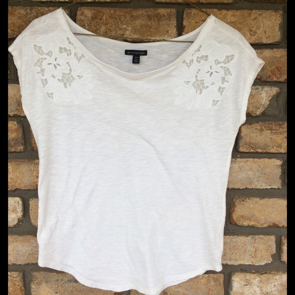 American Eagle Outfitters Tops - SALE 💖 AE White Top