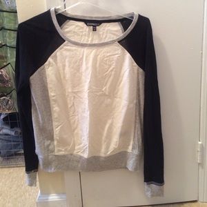 Long sleeve lightweight color blocked top