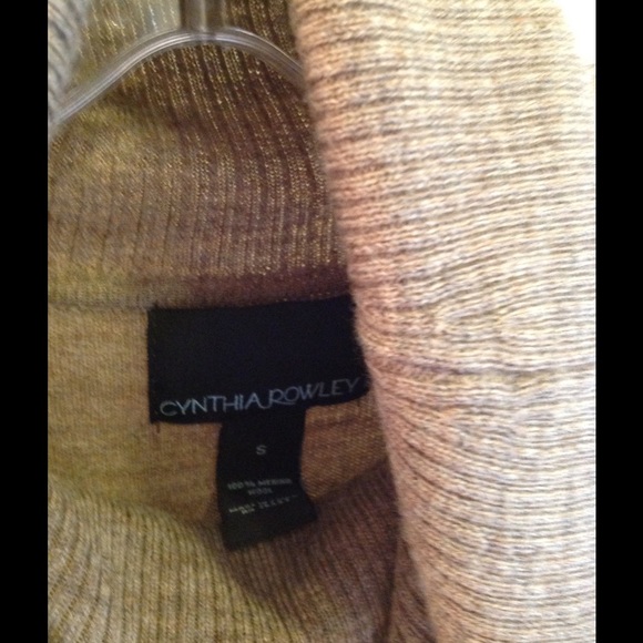 💞Cynthia Rowley Adorable Sweater Dress💞 - Picture 3 of 4