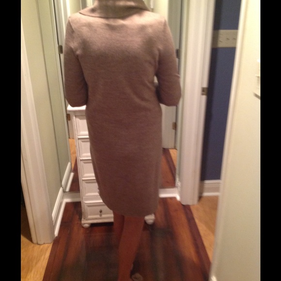💞Cynthia Rowley Adorable Sweater Dress💞 - Picture 4 of 4