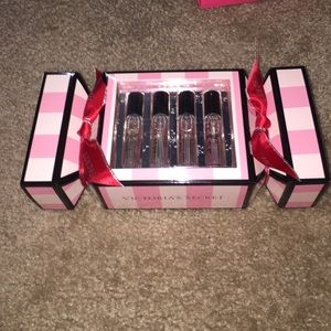 NIB Victoria Srcret Perfumes