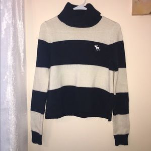 Abercrombie & Fitch Sweater