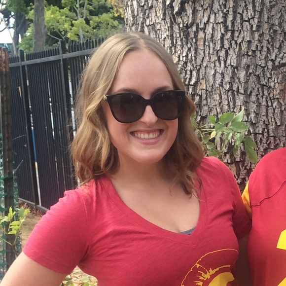 Meet your Posher, Nicole