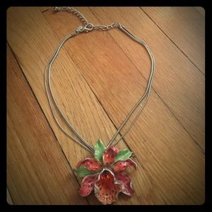 ❌SOLD❌ Beautiful Statement Flower Necklace