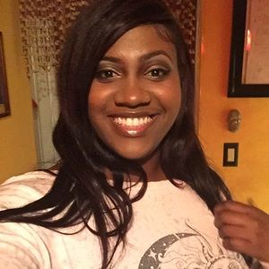 Meet your Posher, Aziza