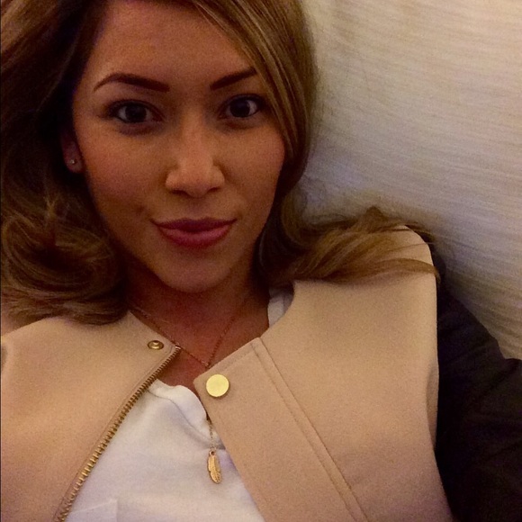 Meet your Posher, Vanessa - Picture 1 of 1
