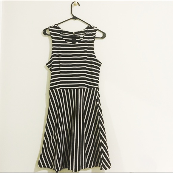 Black & White Striped Fit-N-Flare Skater Dress