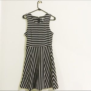 Black & White Striped Fit-N-Flare Skater Dress