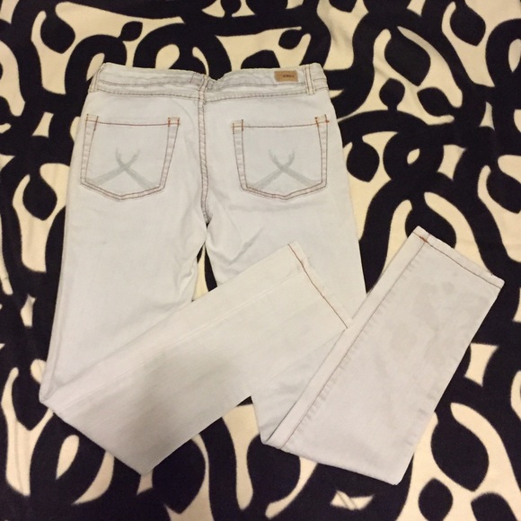 Chor Skinny Jeans -- Light Denim