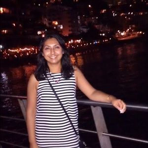 Meet your Posher, Adriana