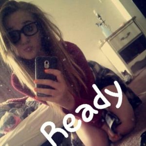 Meet your Posher, Courtney