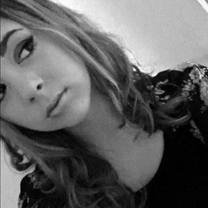 Meet your Posher, Holly