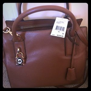 NWT MICHAEL KORS MCKENNA