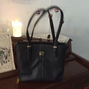 Anne Klein black handbag!