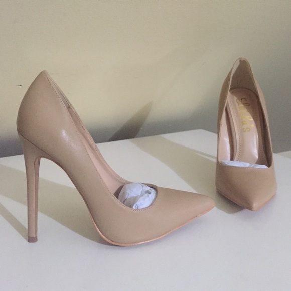 Nude/Camel Pointy Toe Heels