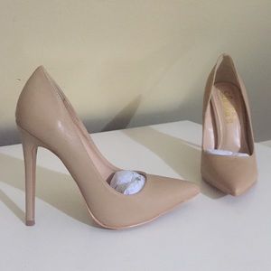 Nude/Camel Pointy Toe Heels