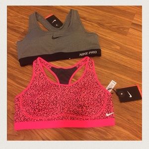 2 Medium Nike sports bra's NWT