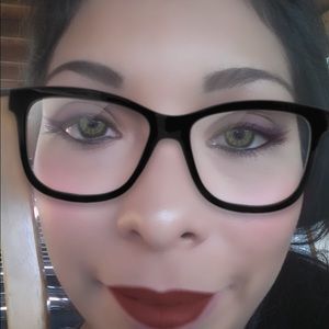 Meet your Posher, Aleida