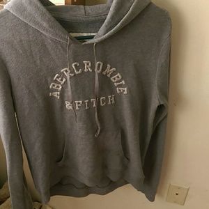 Grey Abercrombie&Fitch sweater