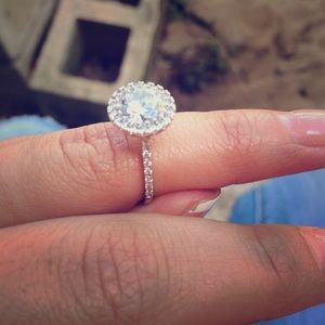 Wedding ring. Size 7. Sterling silver.