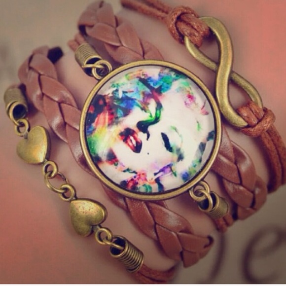 Marilyn Monroe infinity bracelet