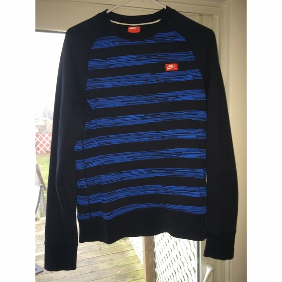 Small Nike Skate Crewneck