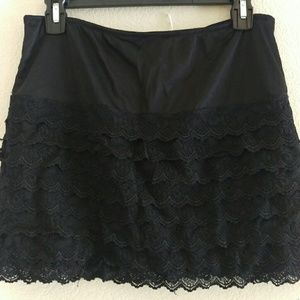 |brand new| Kimchi Blue lace skirt