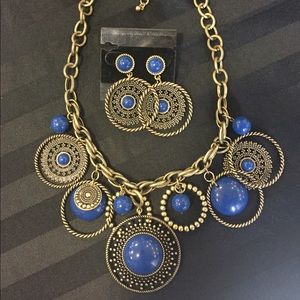 Premier Designs Indigo Necklace and Earrings