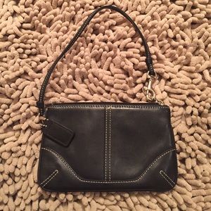 Coach wristlet black