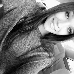 Meet your Posher, Aisha