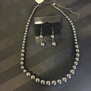 Premier Designs Career Girl Necklace and Earrings