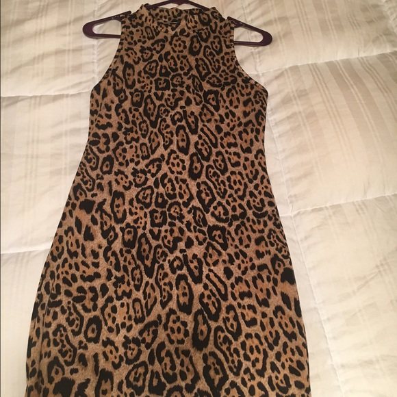 Leopard print short dress