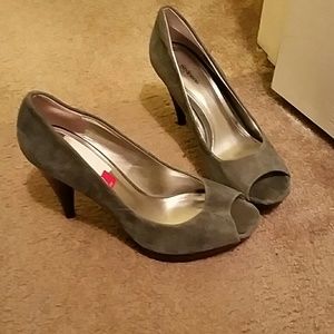 Never worn! velvety peep toes with brown heel.
