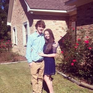 Meet your Posher, Alexis